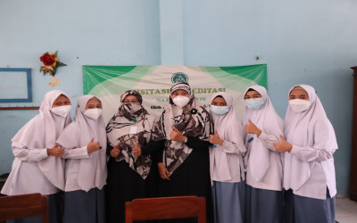 Keseruan Khutbatul 'Arsy dan Pawai Santri Pondok Pesantren Ibnul Qoyyim Putri Yogyakarta